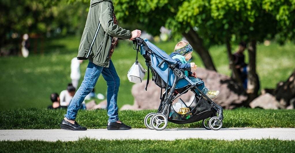 Poussettes cannes, le choix idéal pour les parents actifs